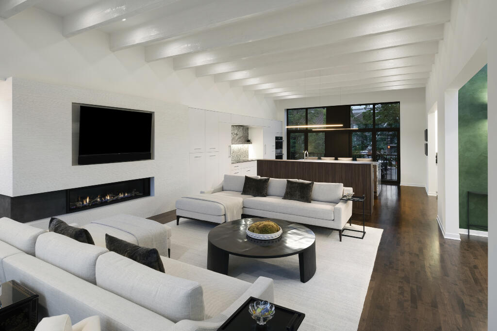 Aulik Design Build: River House Renovation, Livingroom After